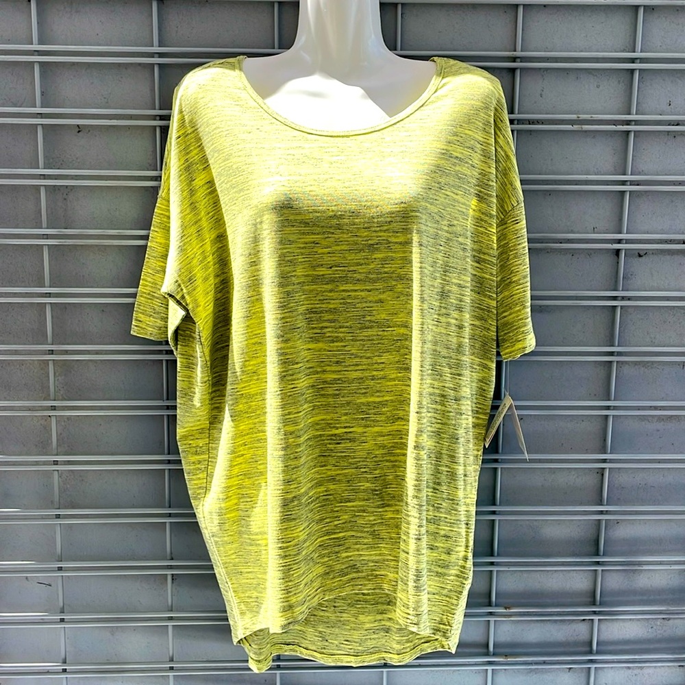 LulaRoe Lt Yellow Microstriped Irma Tunic Top-0919
